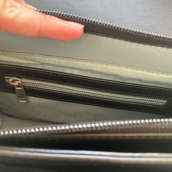 PIXIE MOOD ZOE CROSSBODY - Picture 2 of 5